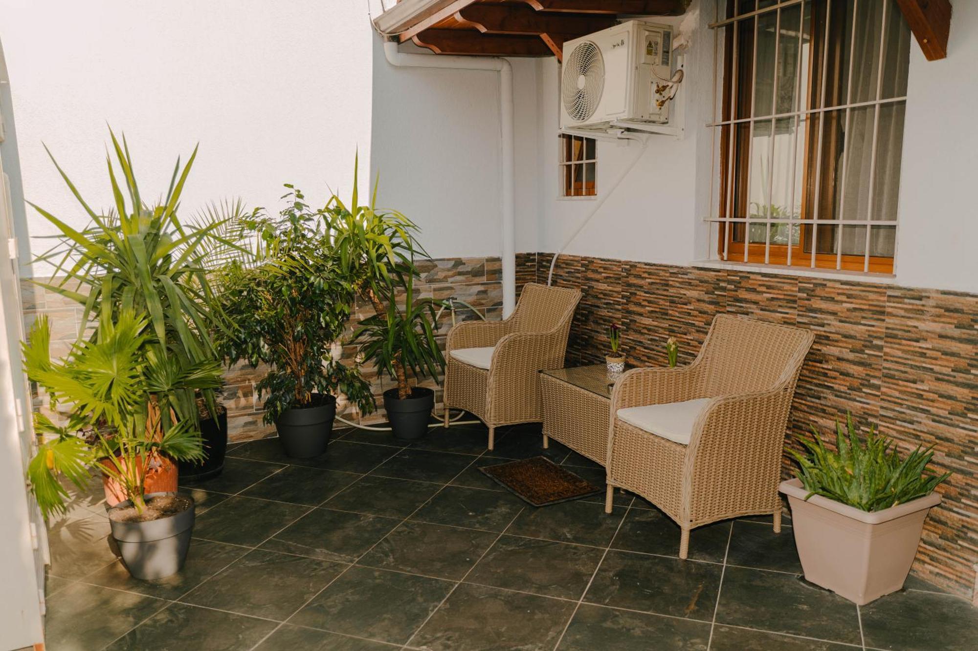 Peaceful Villa In New Bazaar Тирана Екстериор снимка