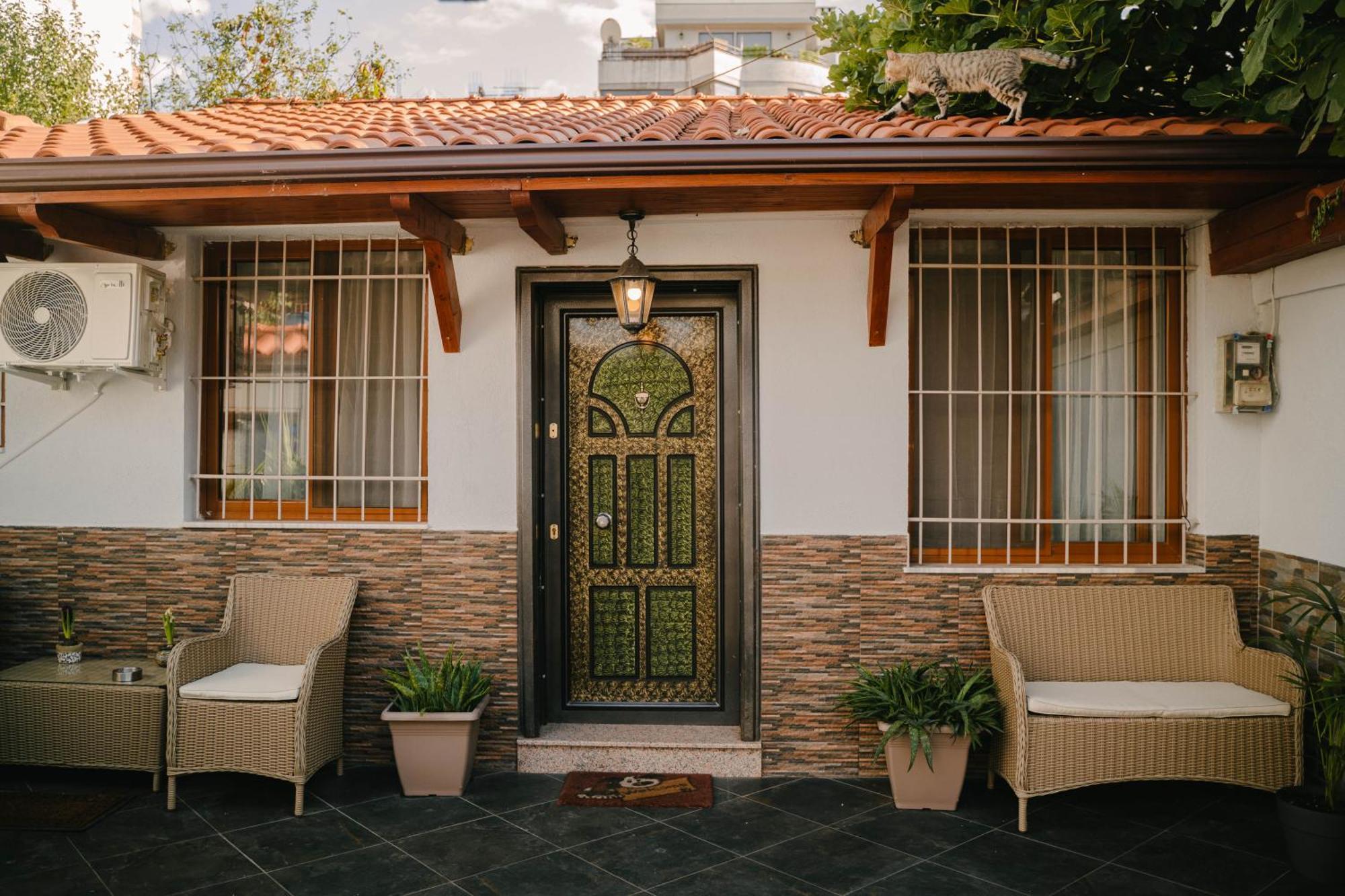 Peaceful Villa In New Bazaar Тирана Екстериор снимка
